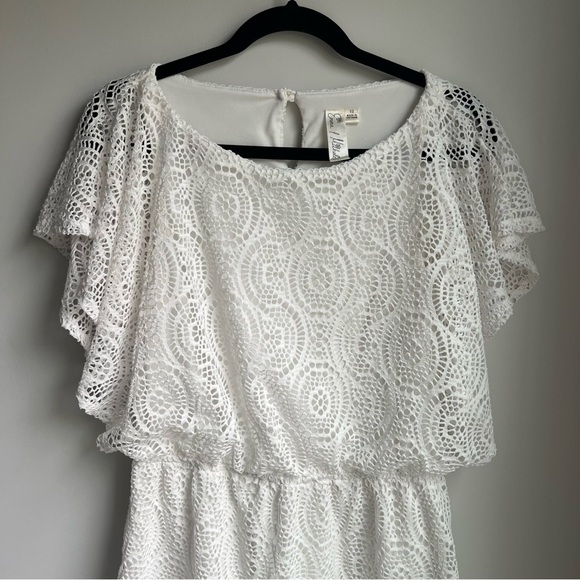 Emma & Michele White Dolman Sleeve Mini Sundress - Picture 2 of 6